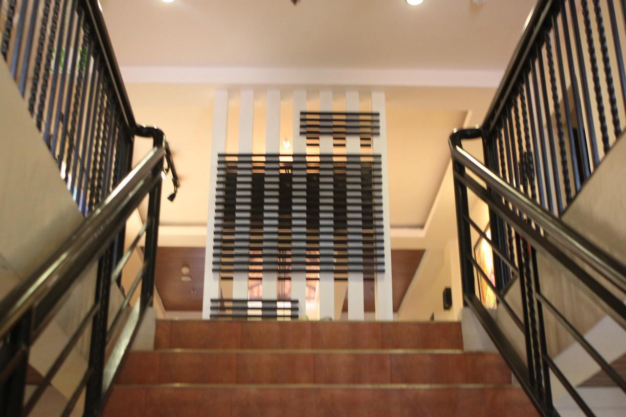 North Garden Suites Davao Exterior photo