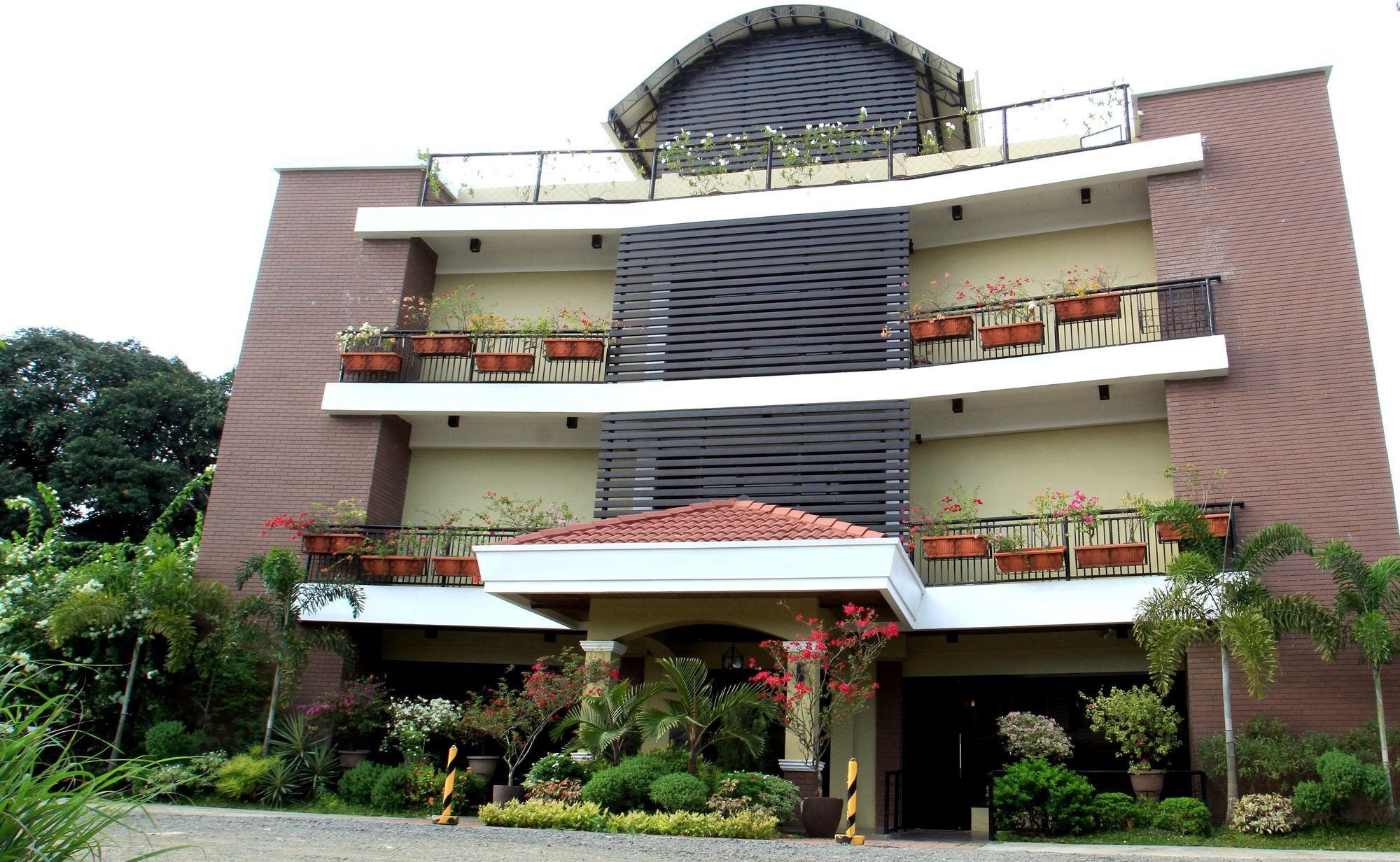 North Garden Suites Davao Exterior photo